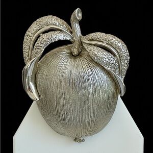Vintage Signed Sarah Coventry Adam’s Delight Silver Tone Apple Brooch c 1960-62